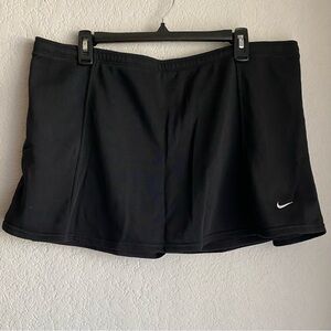 Nike Women's Black Skort